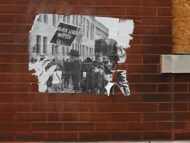 Black Lives Matter St. Louis (Paul Sableman / Flickr / CC / Cropped)
