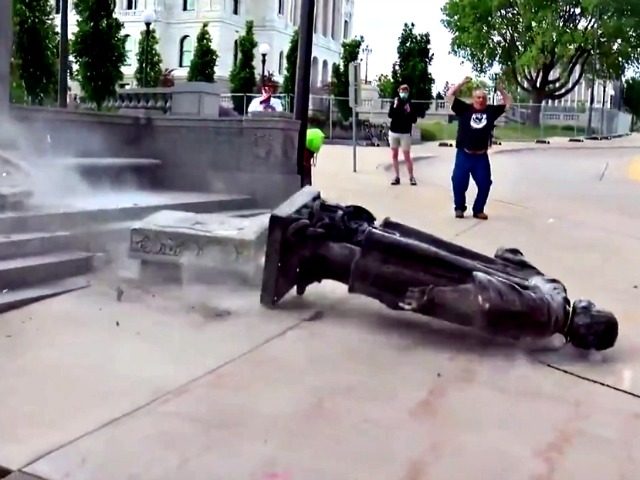 Christopher Columbus Statue Toppled in Minneapolis