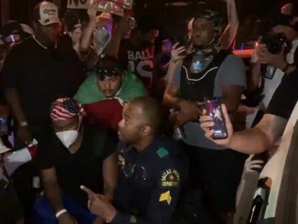 Dallas police officer speaks to protesters 6/2/2020
