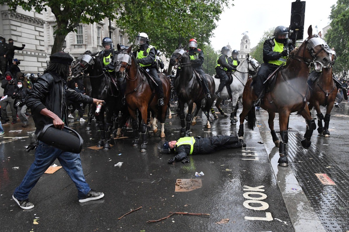 Clashes At Blm London Protest, Mounted Police Unhorsed