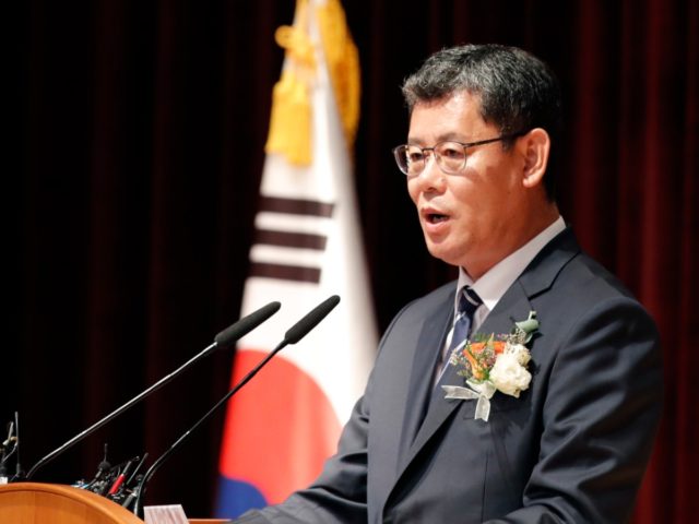 South Korean Unification Minister Kim Yeon-chul delivers a speech during his farewell cere