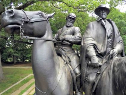 Stonewall Jackson, Robert E. Lee Statue