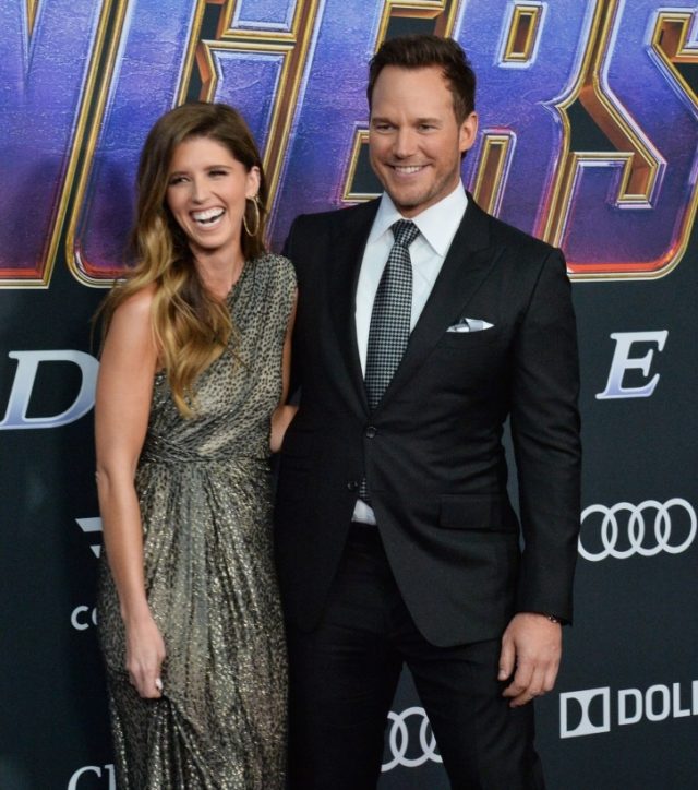 Download Chris Pratt Wife Pregnant Background