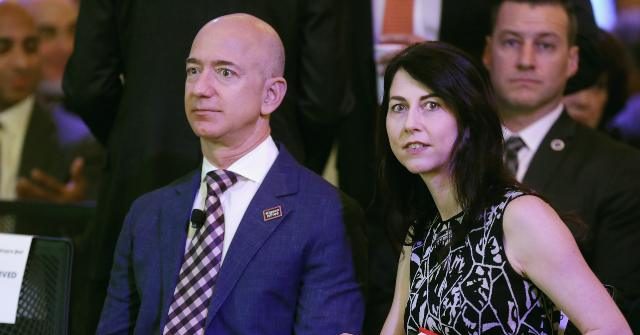 Jeff Bezos Ex Wife Mackenzie Scott Is Donating 1 Billion A Month To Charity 3684