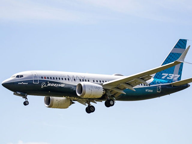 A Boeing 737 MAX jet comes in for a landing following a Federal Aviation Administration (F