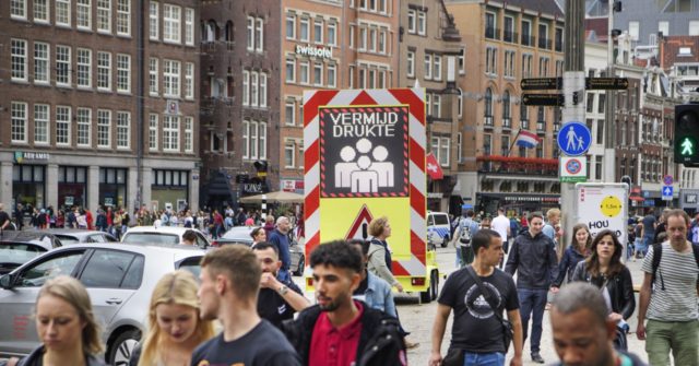 Dutch Lawmaker Advises Public Not to Wear Masks