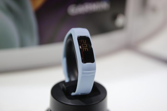 garmin vivofit gps tracking