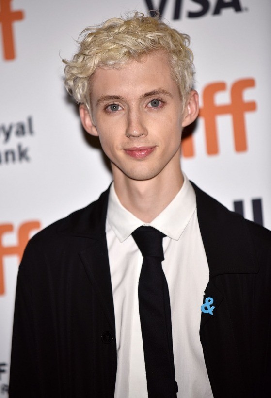 Troye Sivan releases new song 'Easy' from 'In a Dream' - Breitbart