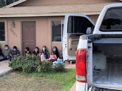 Border Patrol agents apprehend 30 migrants pack like sardines into a stolen pickup near th