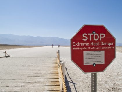 Death Valley (Graeme Maclean / Flickr / CC / Cropped)