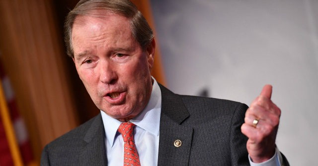 Tom Udall Blocks Joni Ernst's Bill to Strengthen ICE Detention of Illegal Immigrants