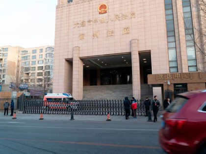 This photo taken on January 14, 2019 shows the Dalian Intermediate People's Court before the retrial of Canadian Robert Lloyd Schellenberg on drug trafficking charges, in Dalian, China's northeast Liaoning province. - A Chinese court's decision to impose the death penalty on a convicted Canadian drug smuggler has escalated a …