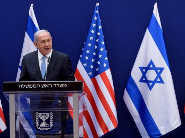 Israeli Prime Minister Benjamin Netanyahu (L) and US Presidential Adviser Jared Kushner ma