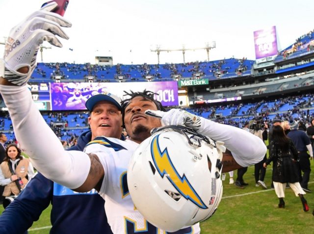 Chargers Pro Bowl S Derwin James to miss significant time after knee injury