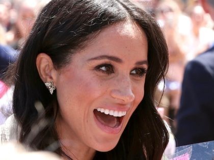 SYDNEY, AUSTRALIA - OCTOBER 16: Meghan, Duchess of Sussex greets members of the crowd at the Sydney Opera House on October 16, 2018 in Sydney, Australia. The Duke and Duchess of Sussex are on their official 16-day Autumn tour visiting cities in Australia, Fiji, Tonga and New Zealand. (Photo by …