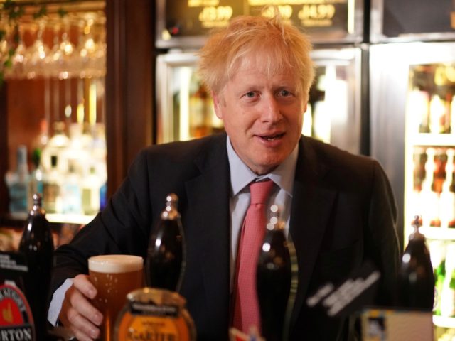LONON, ENGLAND - JULY 10: Boris Johnson, a leadership candidate for Britain's Conservative Party visits Wetherspoons Metropolitan Bar to meet with with JD Wetherspoon chairman, Tim Martin on July 10, 2019 in London, England. (Photo by Henry Nicholls WPA Pool/Getty Images)
