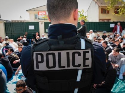After a five year judicial struggle with the local right wing council, the mosque of Montfermeil announced on April 13, 2017 it would close its doors on April 14, according to a court ruling considering that the place of worship does not meet security standards. / AFP PHOTO / GEOFFROY …