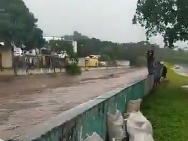 Rio Limon flooding