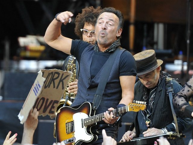 Photo by: KGC-138/STAR MAX/IPx 2016 6/5/16 Bruce Springsteen & The E Street Band performing at Wembley Stadium. (London, England, UK)