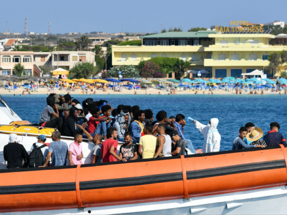 Matteo Salvini: Italians Get Lockdowns, Migrants Get ‘Open Ports’