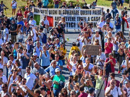 Thousands Gather in Rome to Protest ‘Health Dictatorship’