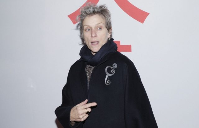 'Nomadland': Frances McDormand walks alone in new teaser