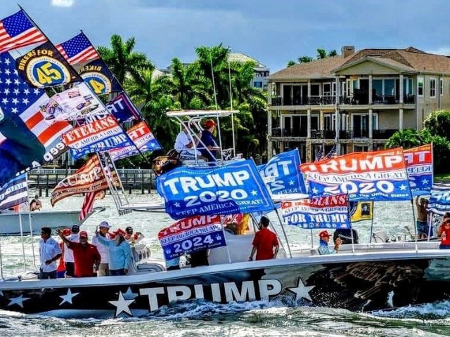 Trump 2020 flotilla