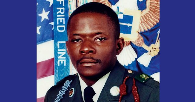Bill to Award Alwyn Cashe the Medal of Honor Stuck in Senate