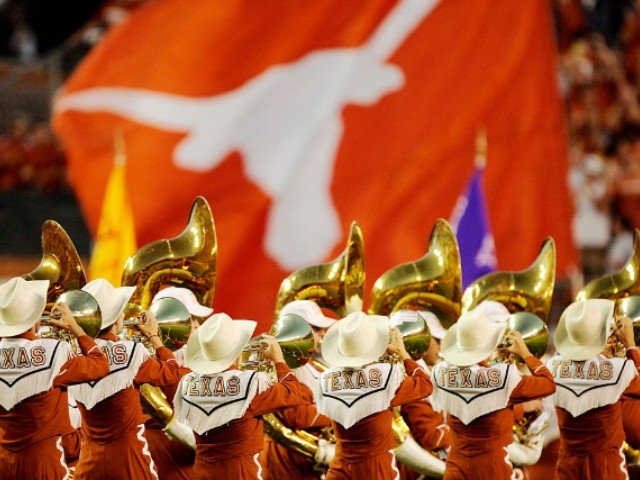 UT President Calls Emails Defending Eyes of Texas 'Extremist' - Vimarsana News