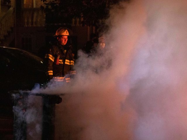 Firefighter BLM riots Philadelphia (Gabriella Audi / AFP / Getty)