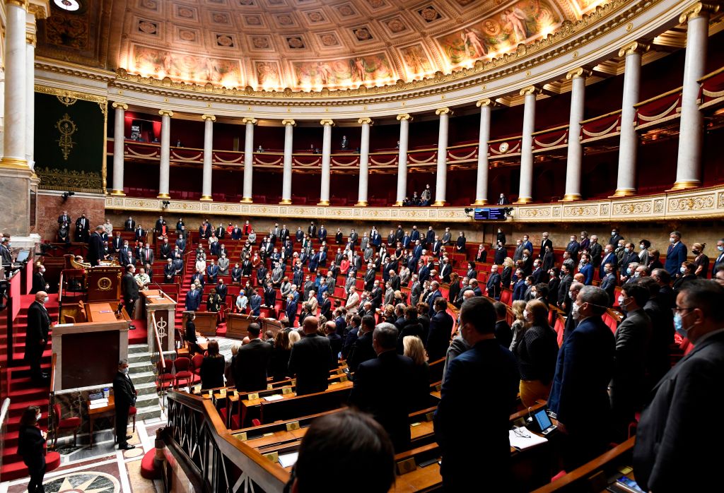 Нижний парламент франции. Национальная Ассамблея Франции. Трехпалатный парламент. Парламент Франции. Нижняя палата парламента Франции.