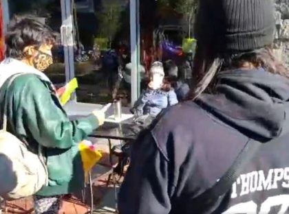 Two women harass a woman at a cafe in Lake Oswago, Oregon. (Video Screenshot/Kitty Shackle