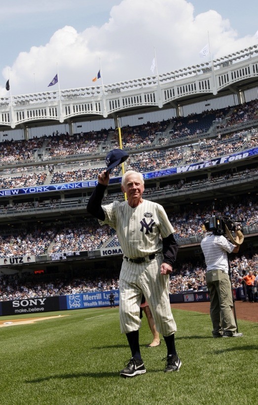 Former New York Yankees pitcher Edward 'Whitey' Ford dies at 91 Breitbart
