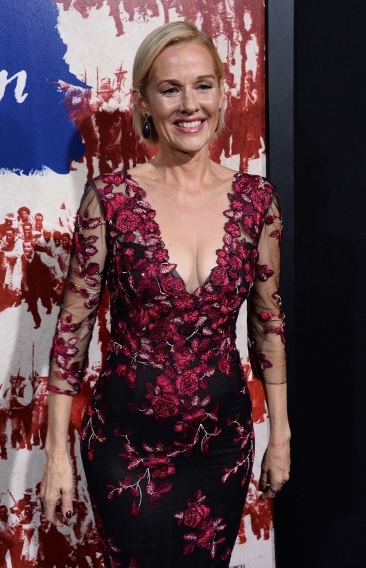 Penelope Ann Miller to play Nancy Reagan in 'Reagan' biopic