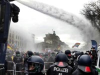 German Police Use Water Cannon to Disperse Anti-Lockdown Protest