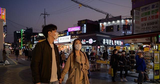 South Korea: Businesses Light Up Shops All Night to Protest Virus Curfew