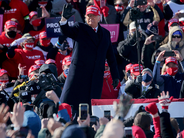 President Donald Trump arrives at a campaign rally at Dubuque Regional Airport on November 1, 2020 in Dubuque, Iowa. With two days to go before Election Day, President Trump and Democratic presidential nominee Joe Biden continue to campaign across the country. (Photo by Mario Tama/Getty Images)