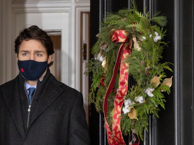 Canadian Prime Minister Justin Trudeau arrives for a Covid-19 pandemic briefing from Ridea