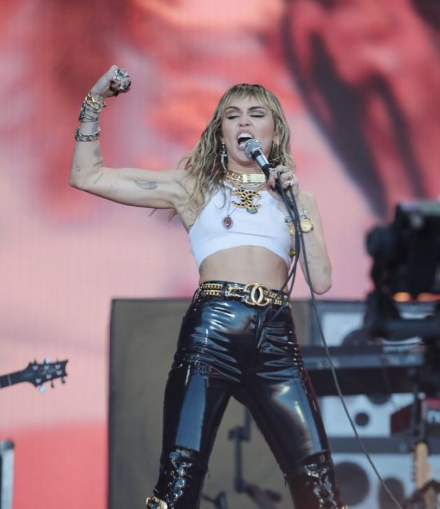 Miley Cyrus sober again after COVID-19 pandemic setback