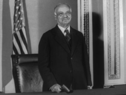Charles Curtis (WIkimedia Commons)