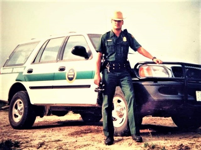 Trump Grants Full Pardon to Third Former Border Patrol Agent - Vimarsana News