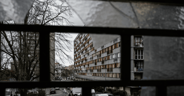 Shops Disappearing from French No-Go Areas over Security Issues