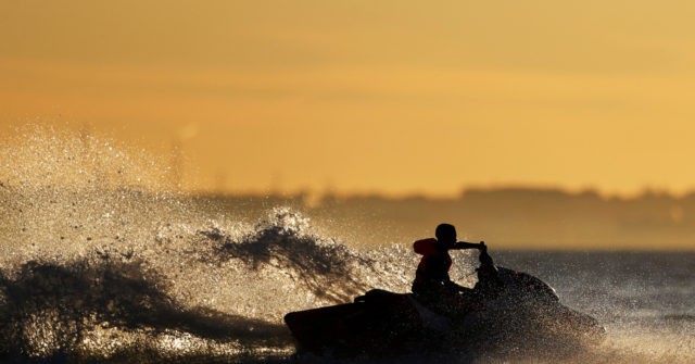 Man Who Took Jet Ski to See Girlfriend Jailed for Breaking COVID Laws - Vimarsana News