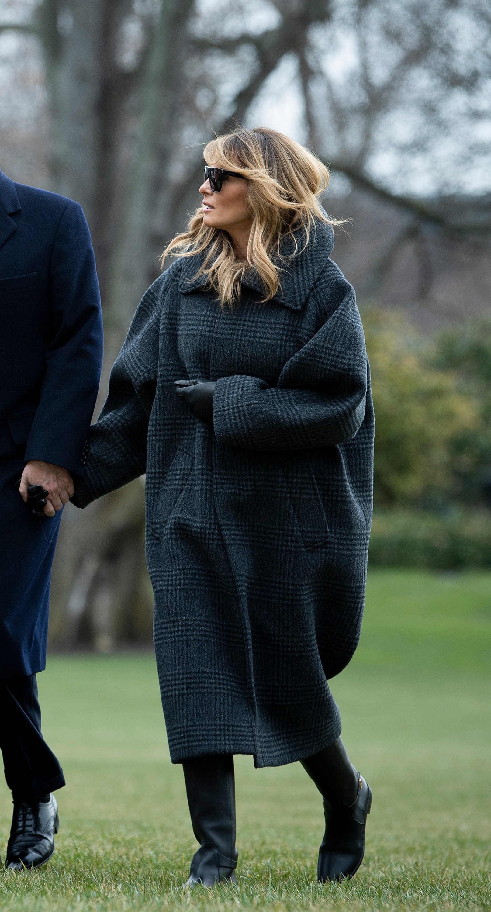 balenciaga bubble coat melania