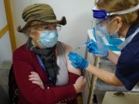 UK Rolls Out 'Resuscitation Facilities' at Corona Vaccine Centres