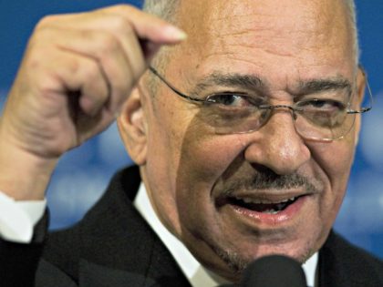Jeremiah Wright, senior pastor of the Trinity United Church of Christ in Chicago, speaks during a breakfast program at the National Press Club on April 28, 2008 in Washington, DC. Wright, the controversial former pastor of Democratic presidential hopeful Barak Obama, spoke on the African American religious experience. Clips from …