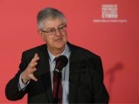 Farage Brands Welsh Leader a ‘Maniac’ for Blaming Public for Coronavirus