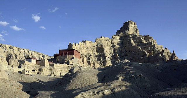 Chinese Border Troops in Tibet Equipped with Exoskeleton Suits - Vimarsana News