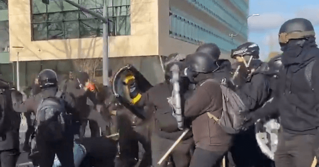 Shots Fired as 'Patriots,' Antifa Clash for 2nd Straight Weekend near Washington St. Capitol