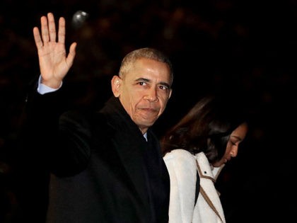 WASHINGTON, DC - DECEMBER 16: U.S. President Barack Obama and his daughter Sasha depart th